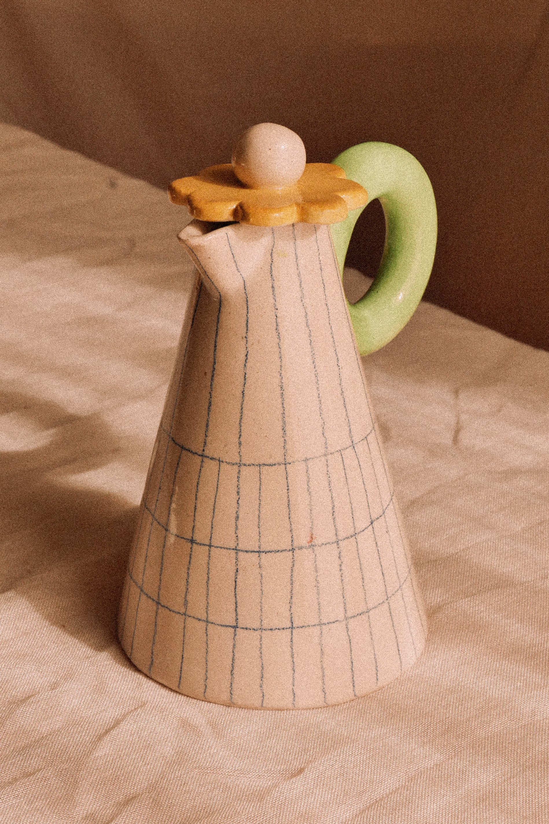 Ceramic jug process, the flower jug