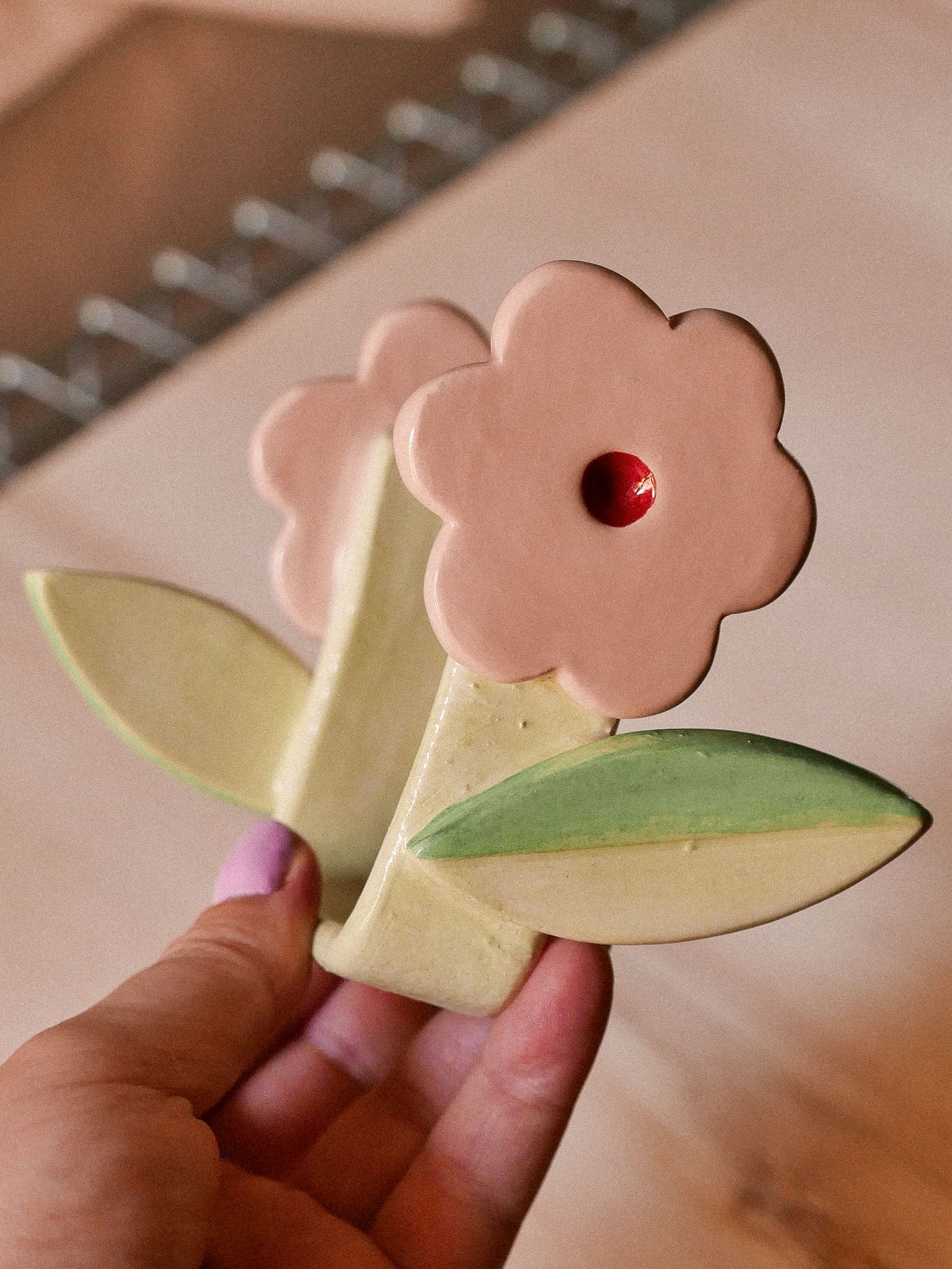 FLOWER HANDMADE CERAMIC NAPKIN HOLDER | jeje.things