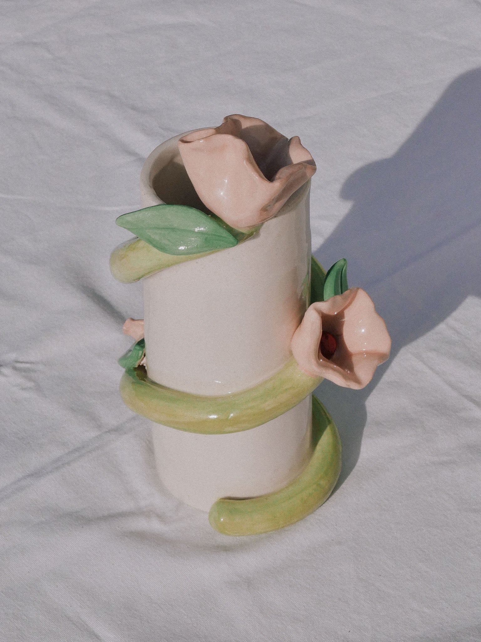 FLOWERS HANDMADE CERAMIC VASE | jeje.things