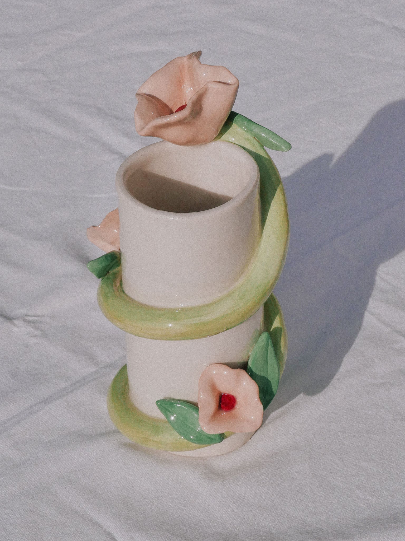 FLOWERS HANDMADE CERAMIC VASE | jeje.things