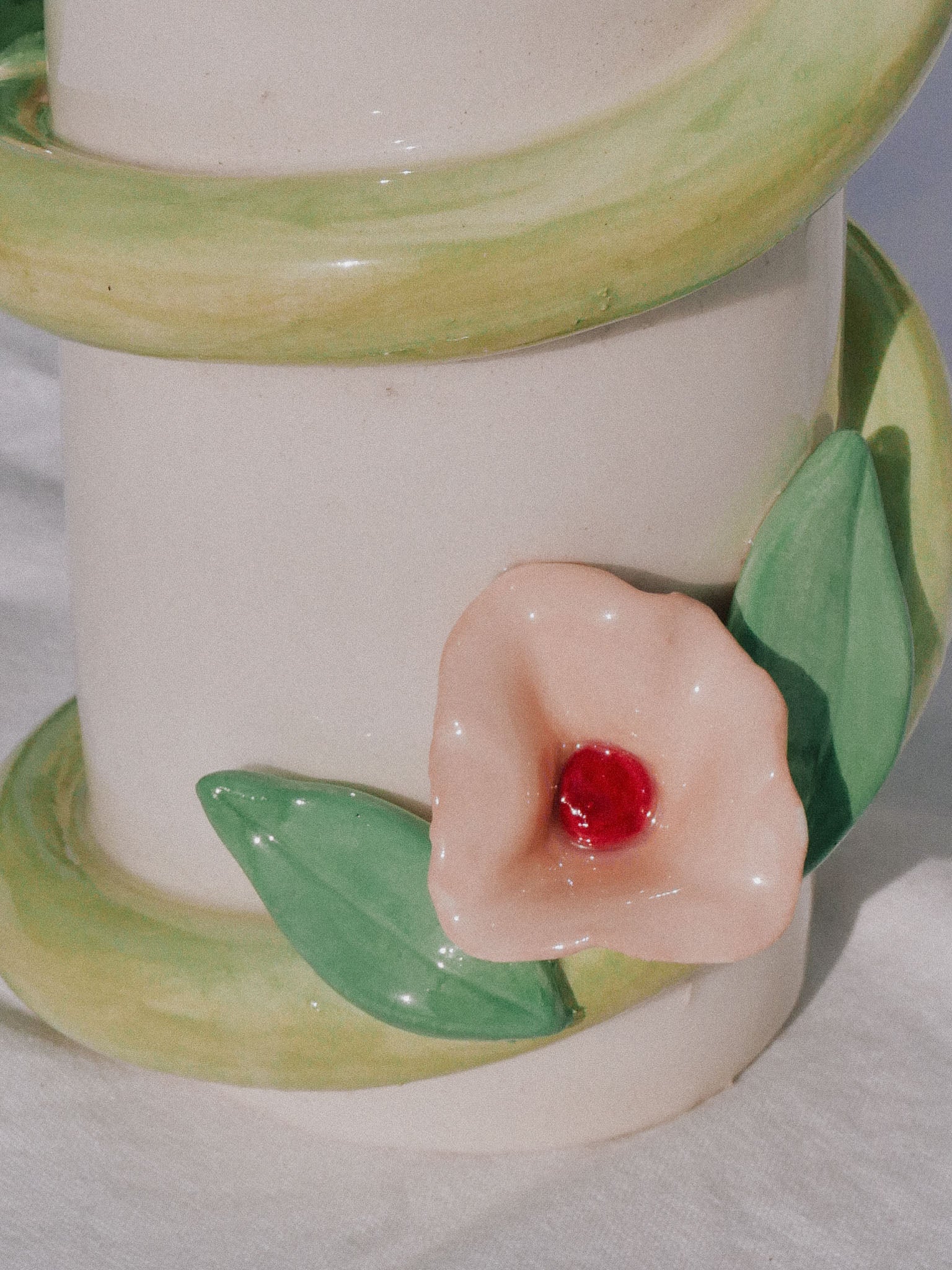 FLOWERS HANDMADE CERAMIC VASE | jeje.things