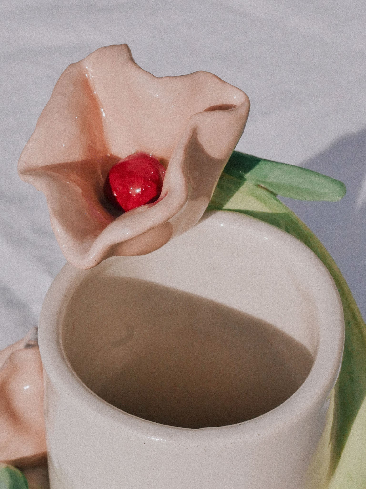 FLOWERS HANDMADE CERAMIC VASE | jeje.things