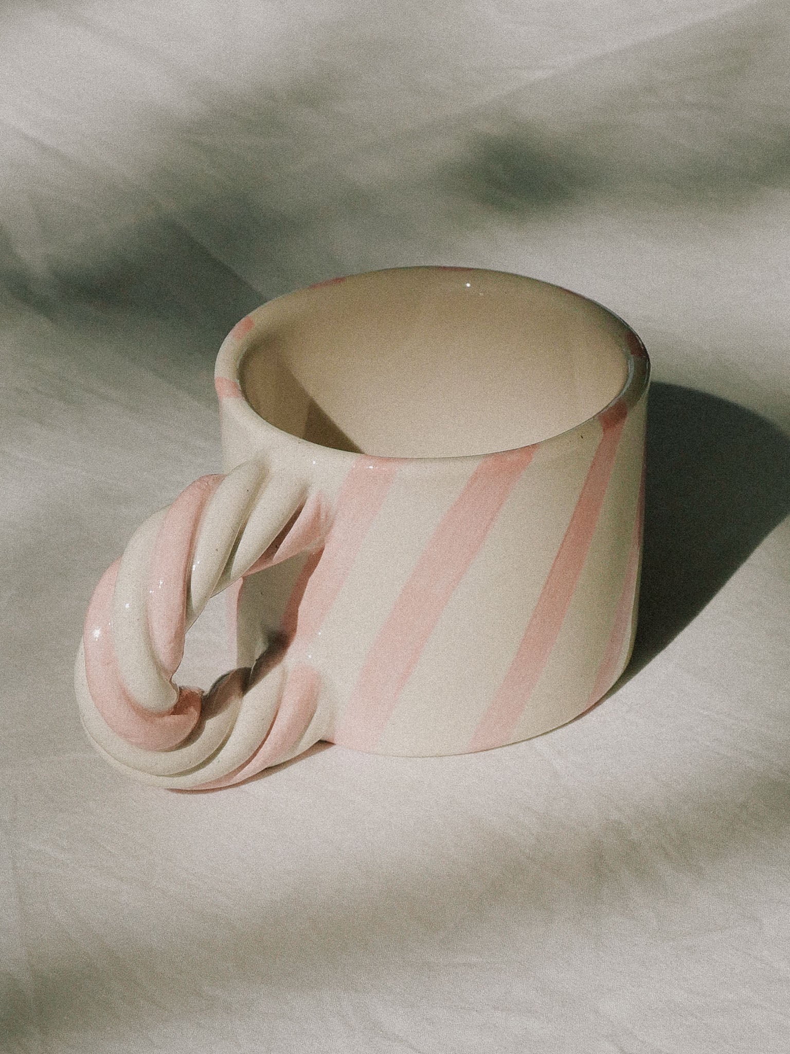 MARSHMALLOW HANDMADE CERAMIC MUG | jeje.things