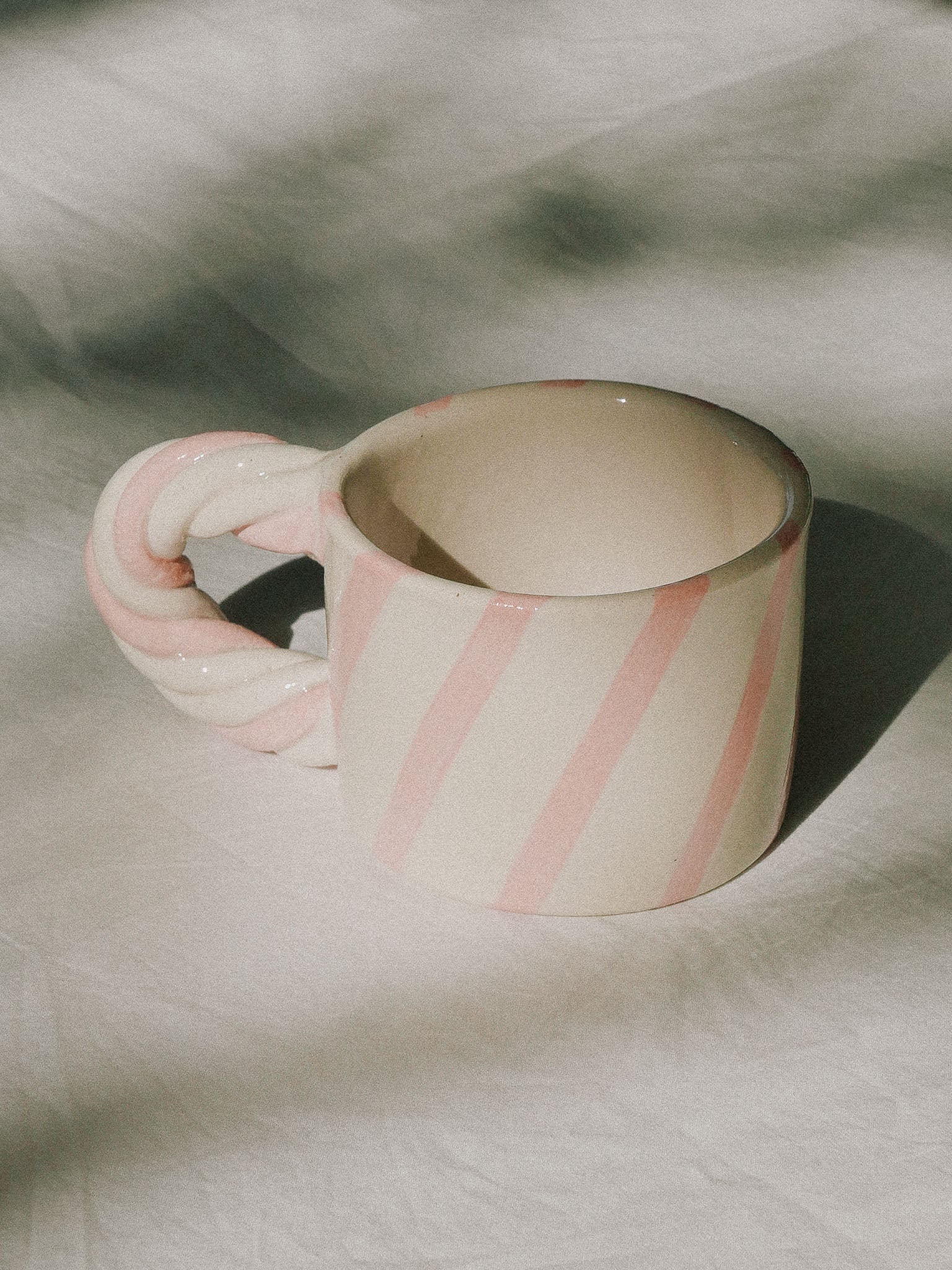 MARSHMALLOW HANDMADE CERAMIC MUG | jeje.things