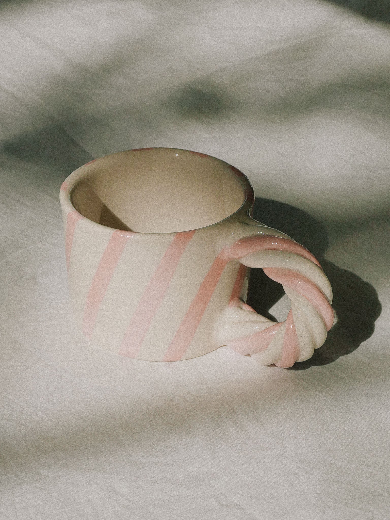 MARSHMALLOW HANDMADE CERAMIC MUG | jeje.things