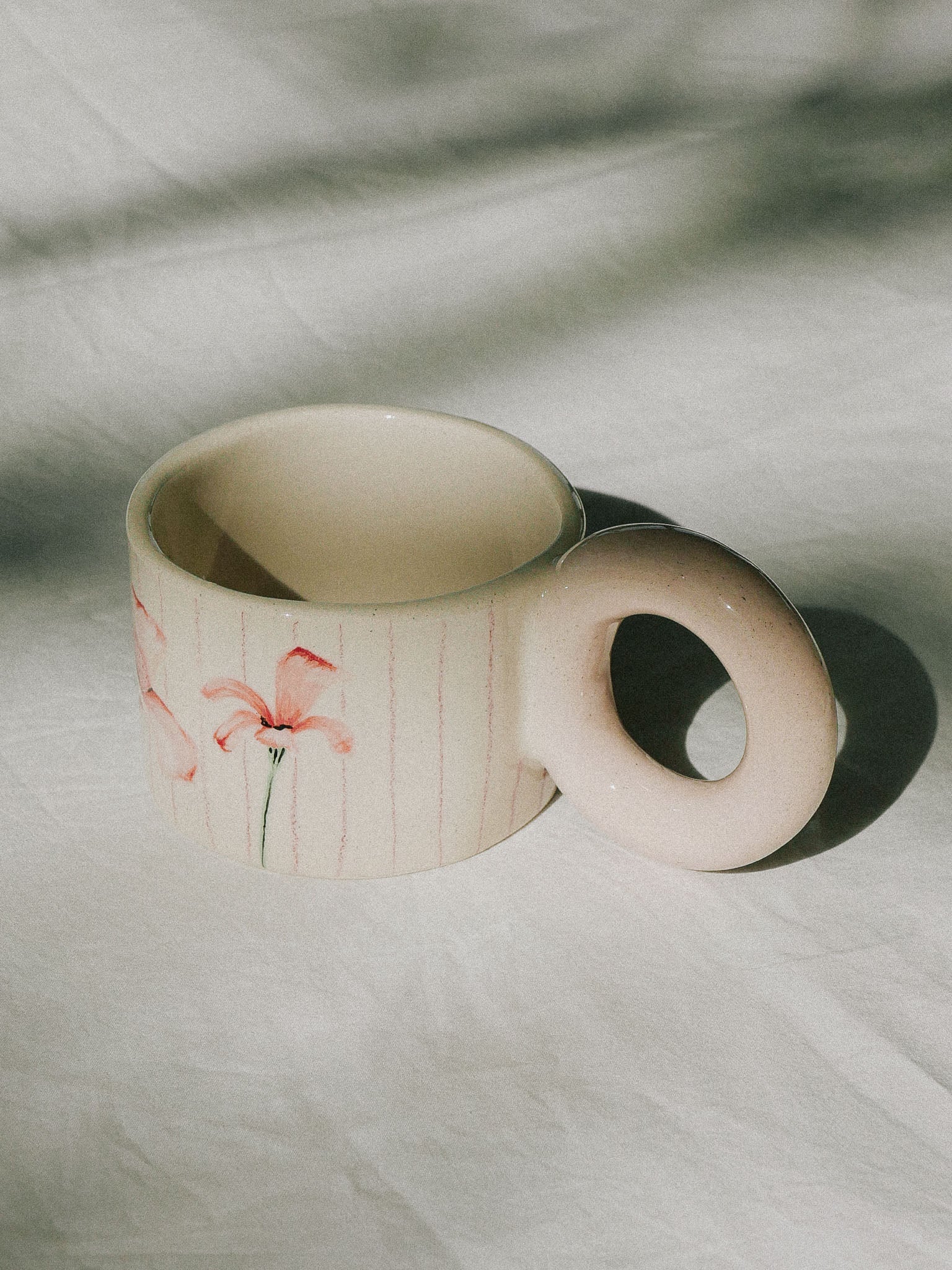 REAL FLOWERS HANDMADE CERAMIC MUG | jeje.things