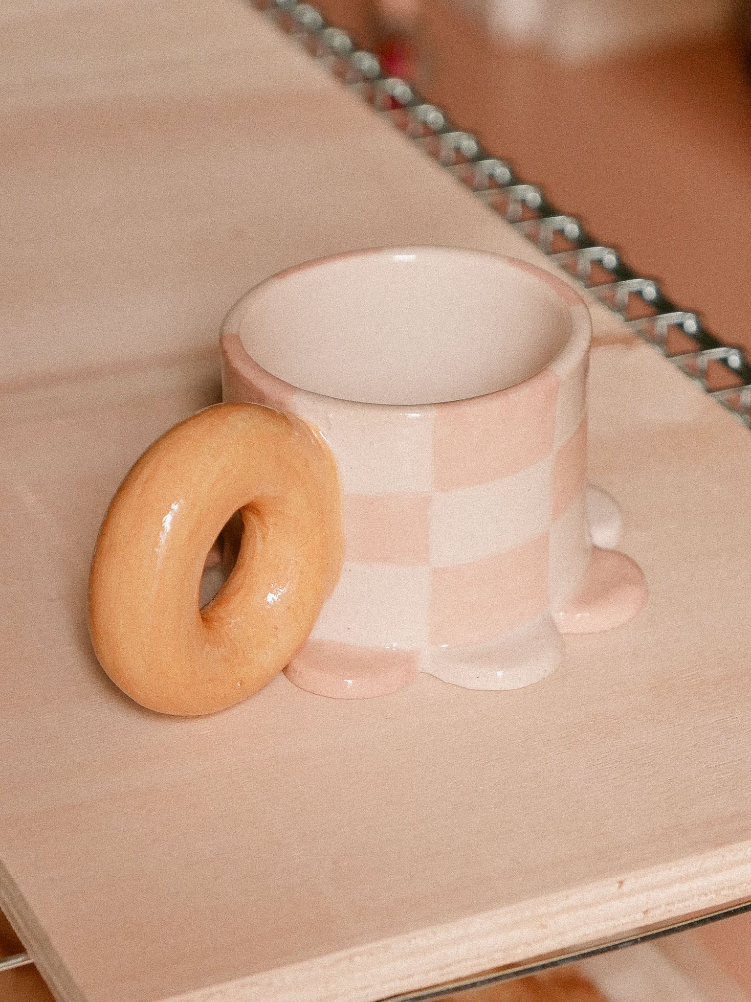 PINK DAMERO HANDMADE CERAMIC MUG | jeje.things