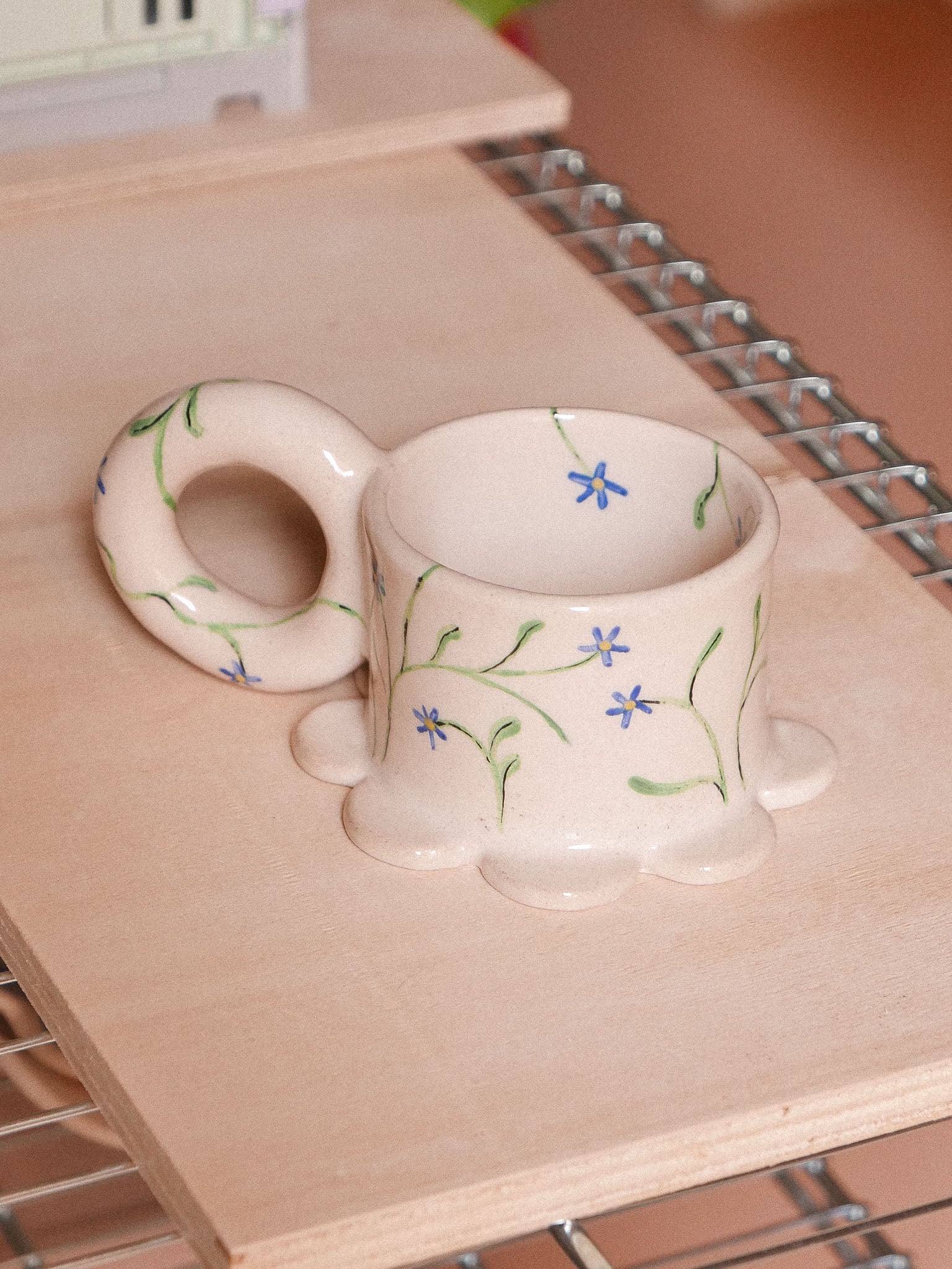 BLUE FLOWERS HANDMADE CERAMIC MUG | jeje.things