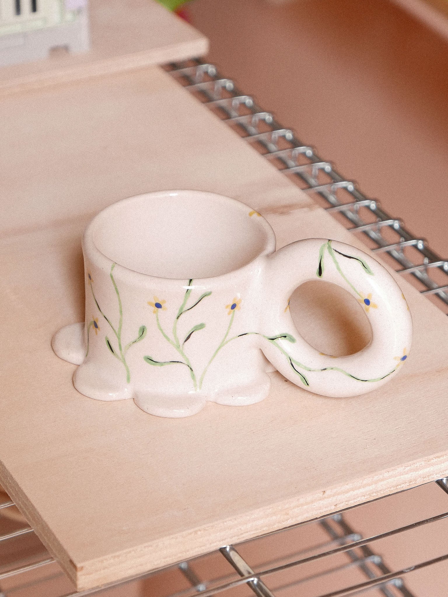 YELLOW FLOWERS HANDMADE CERAMIC MUG | jeje.things