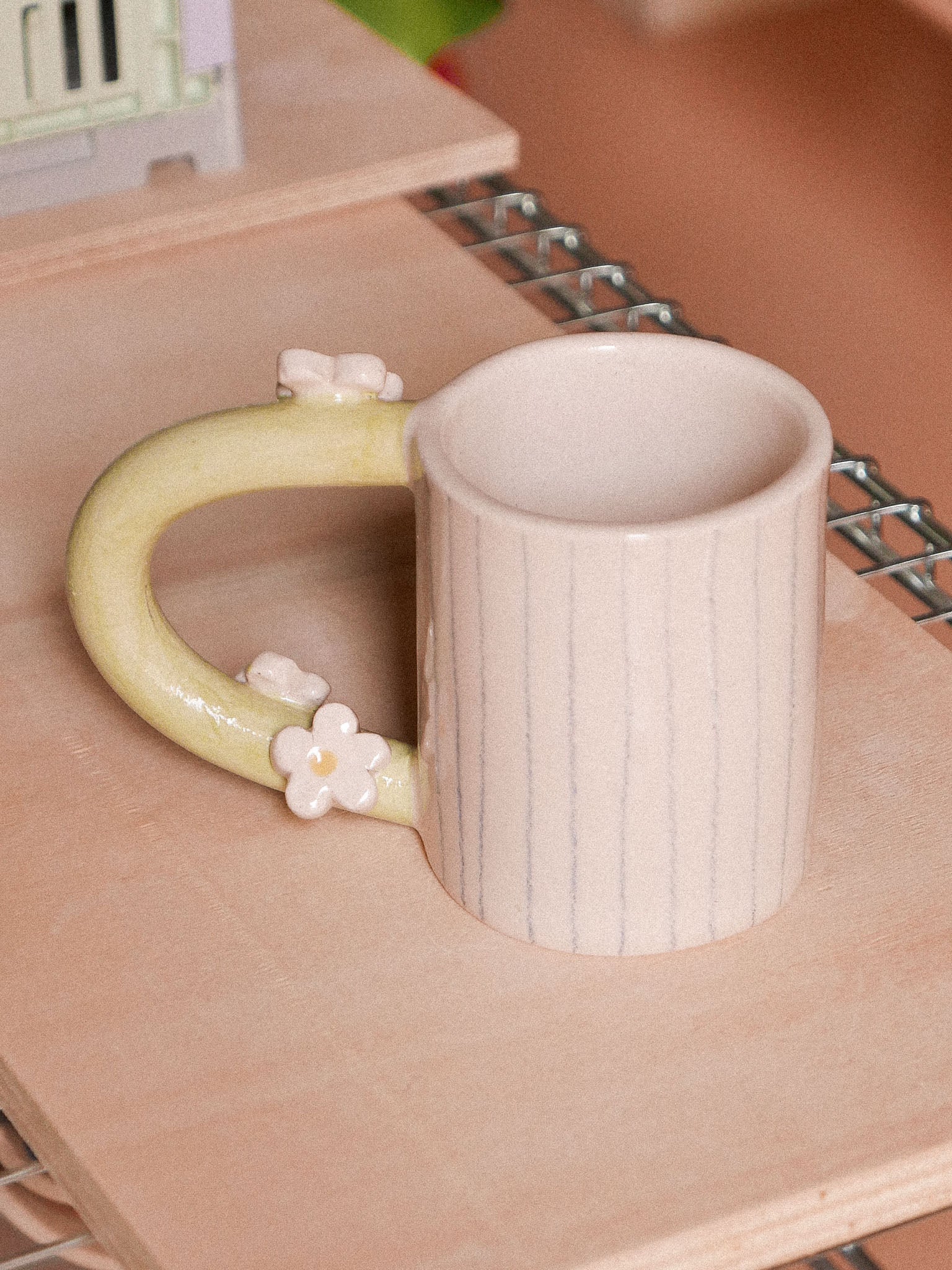 FLOWERS HANDMADE CERAMIC MUG | jeje.things