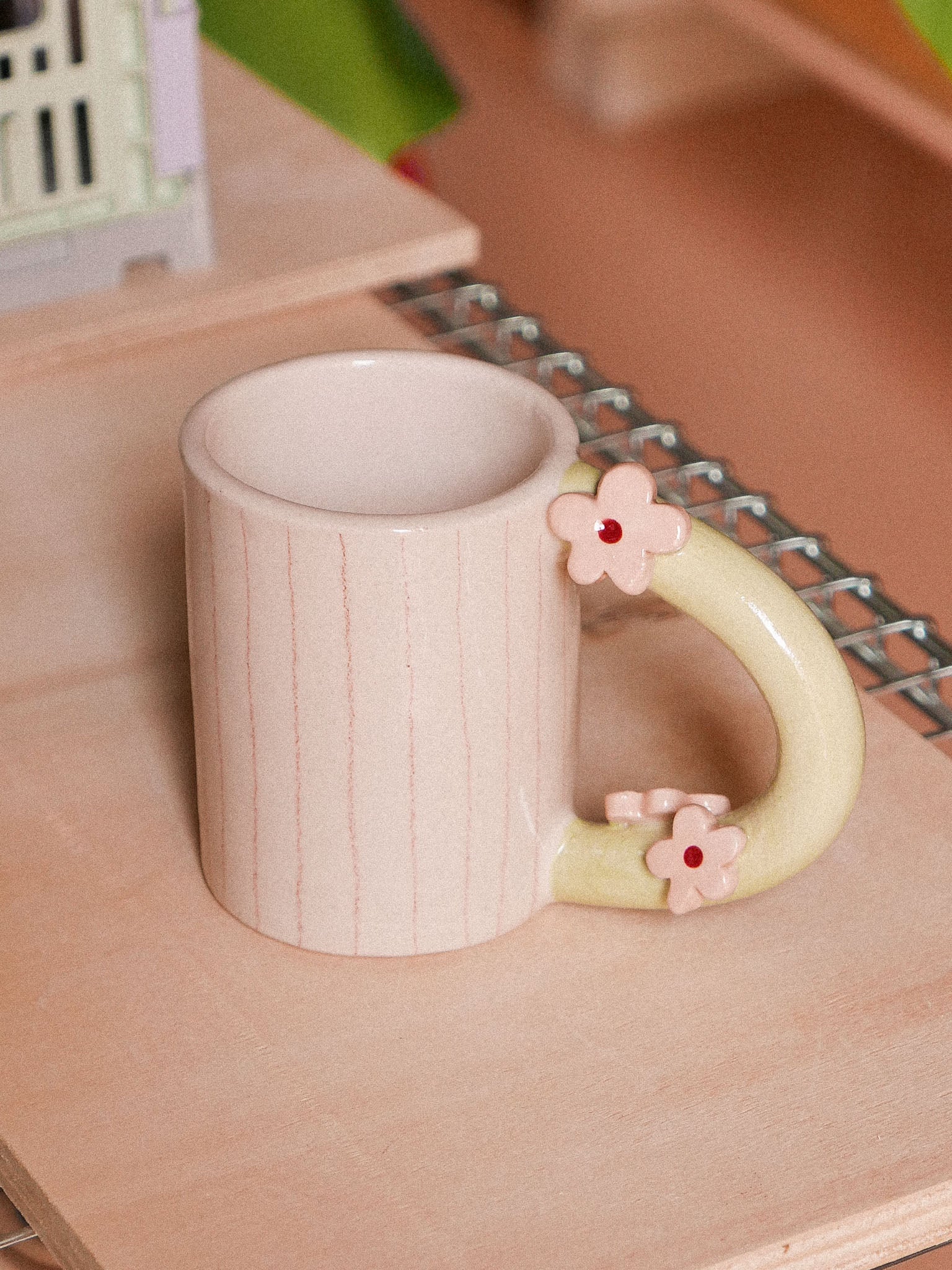 FLOWERS HANDMADE CERAMIC MUG | jeje.things