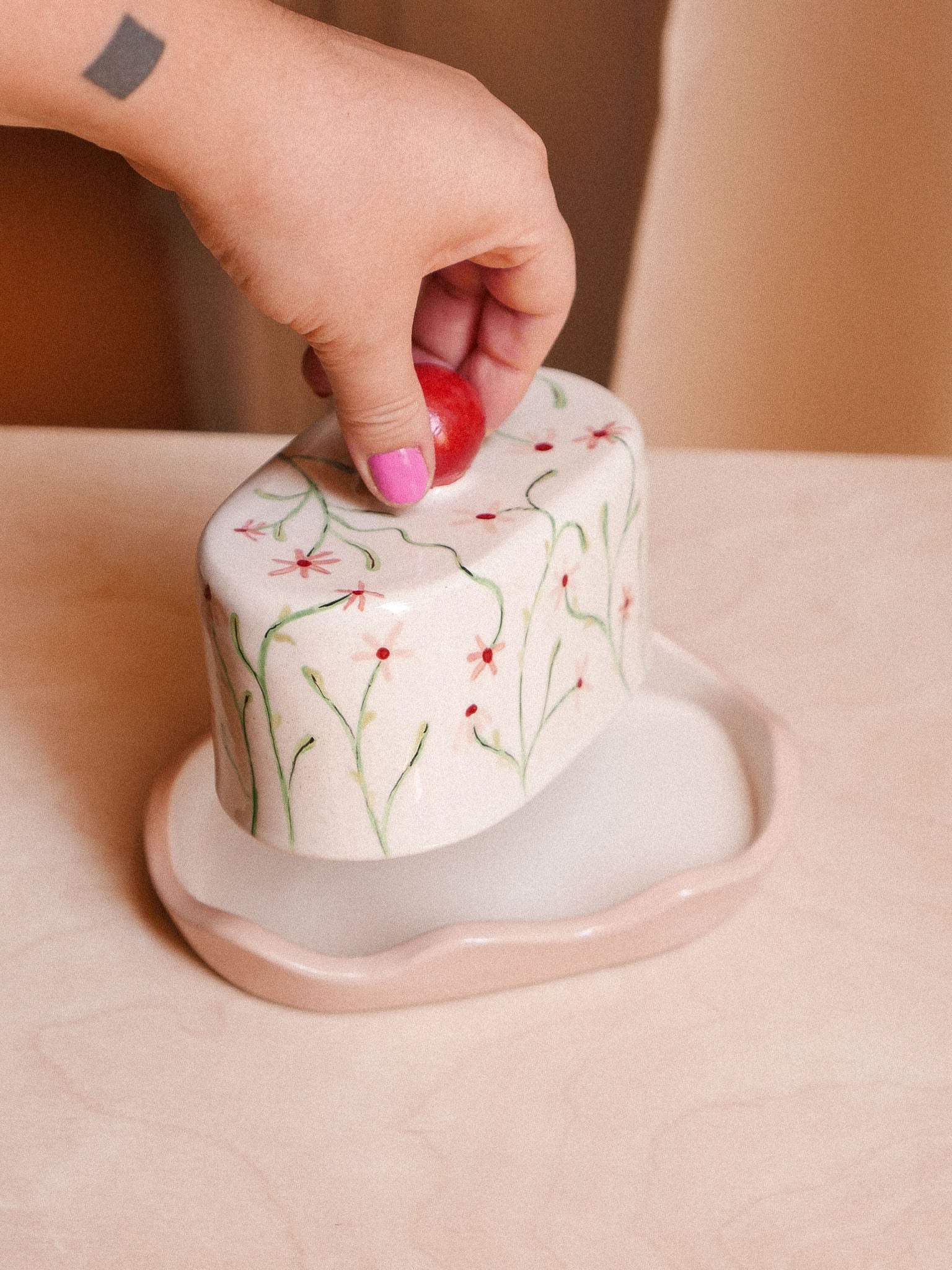 FLOWERS HANDMADE CERAMIC BUTTER DISH | jeje.things