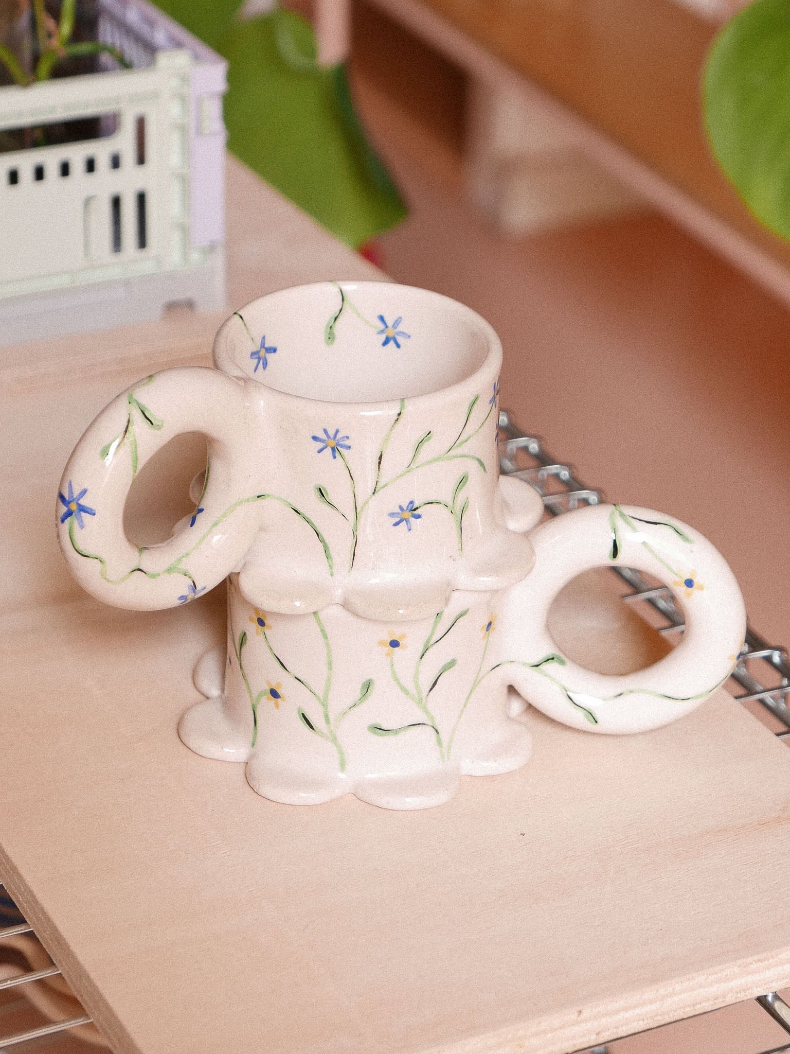 YELLOW FLOWERS HANDMADE CERAMIC MUG | jeje.things