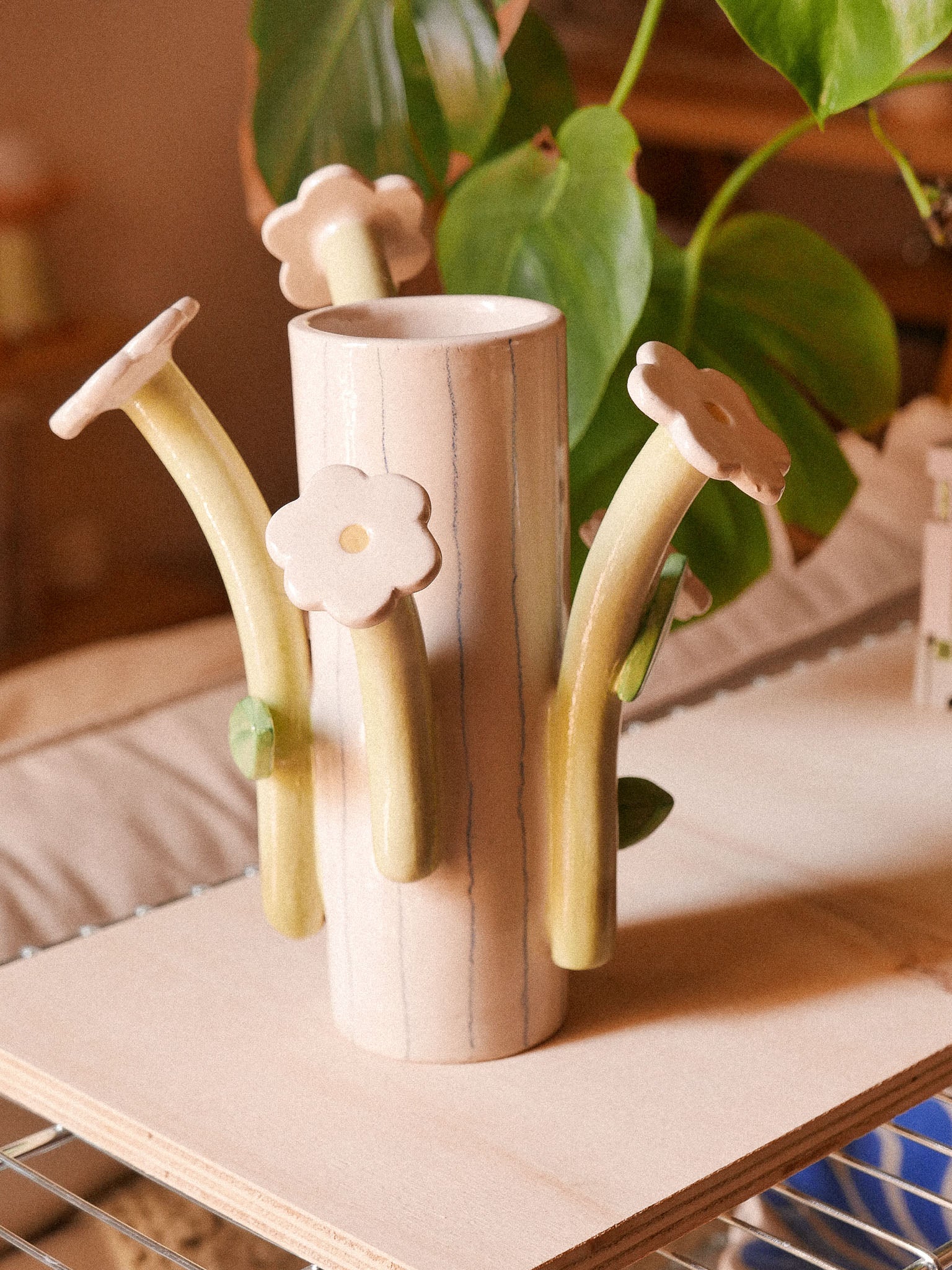 FLOWERS HANDMADE CERAMIC VASE | jeje.things