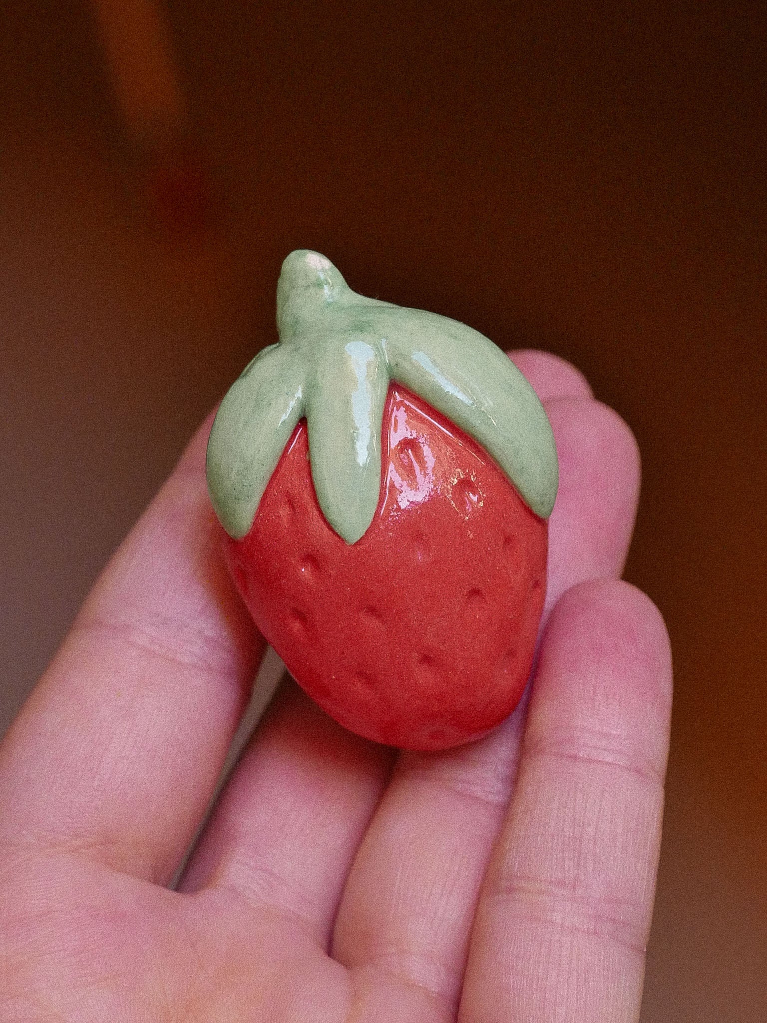 STRAWBERRY HANDMADE CERAMIC KNOBS | jeje.things