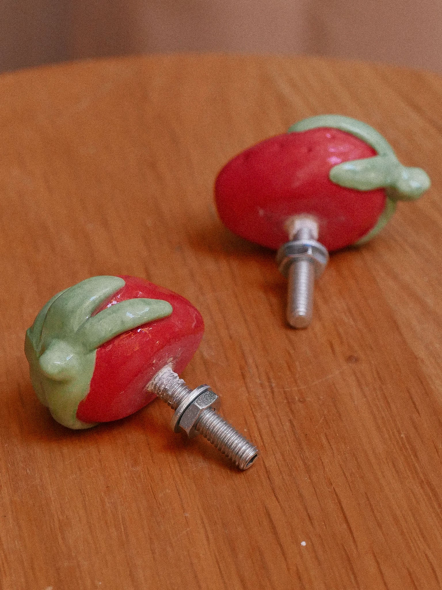 STRAWBERRY HANDMADE CERAMIC KNOBS | jeje.things