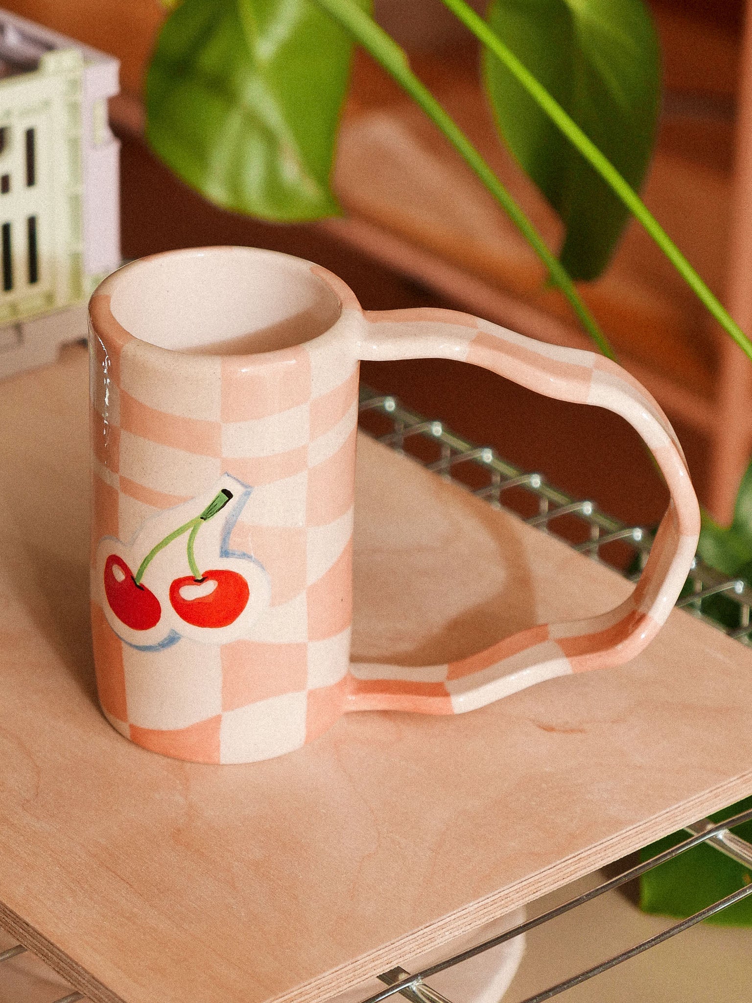 CHERRIES HANDMADE CERAMIC MUG. PINK DAMERO| jeje.things