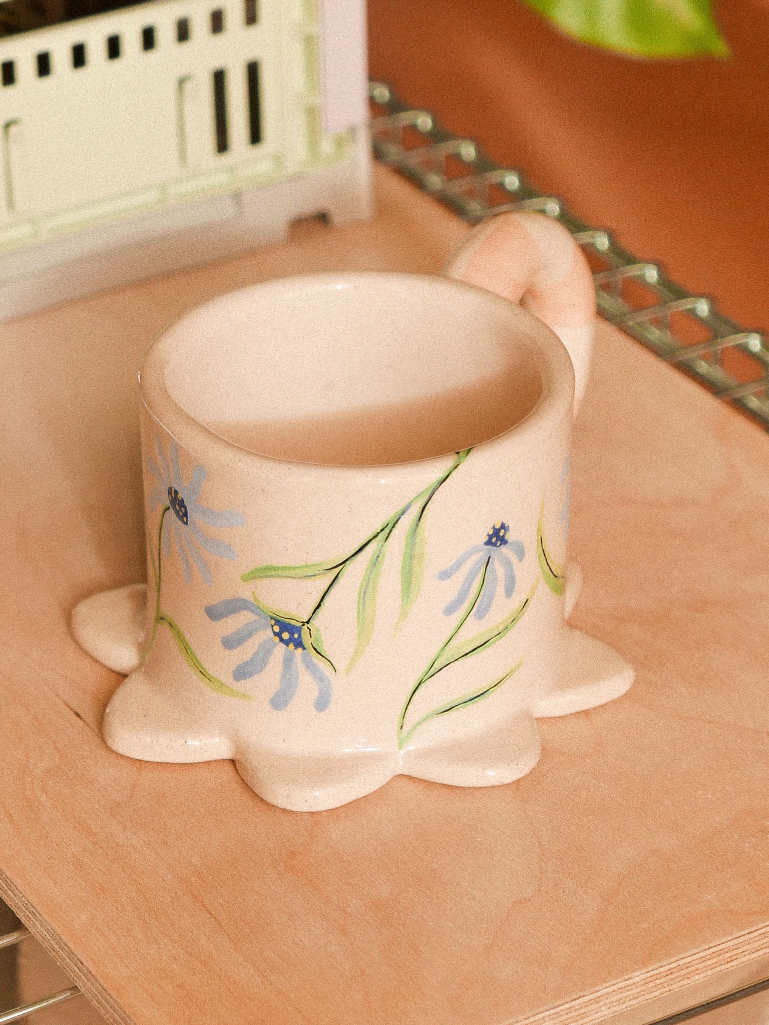 GRAPHIC  FLOWERS HANDMADE CERAMIC MUG | jeje.things