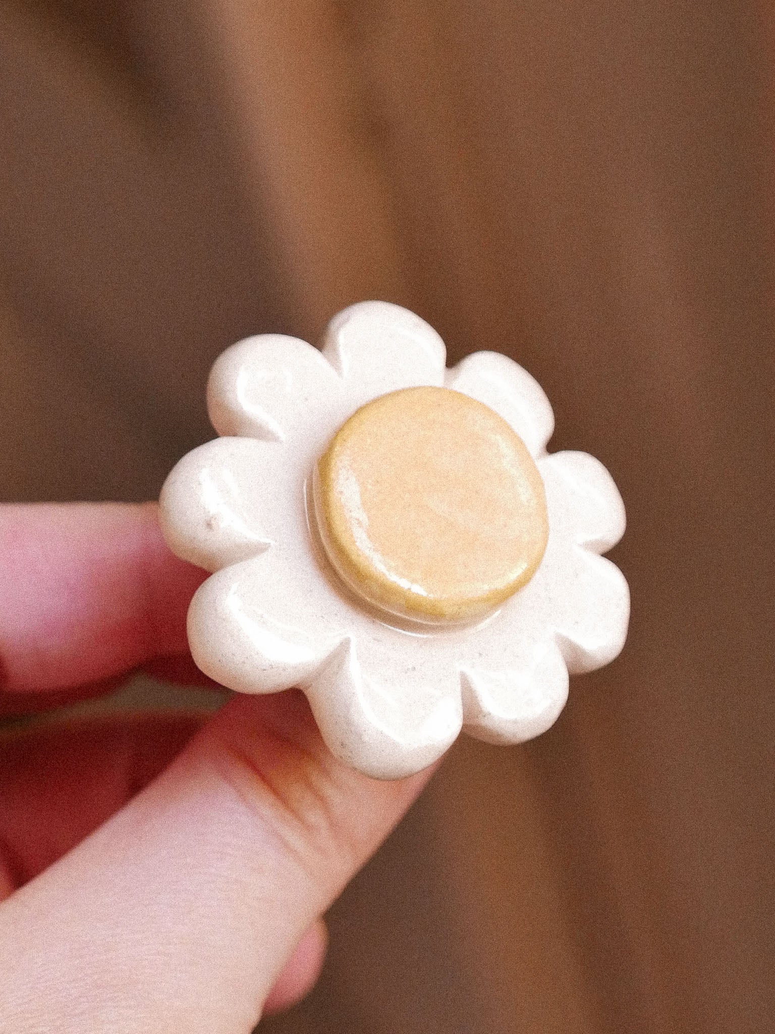 FLOWER HANDMADE CERAMIC KNOBS | jeje.things