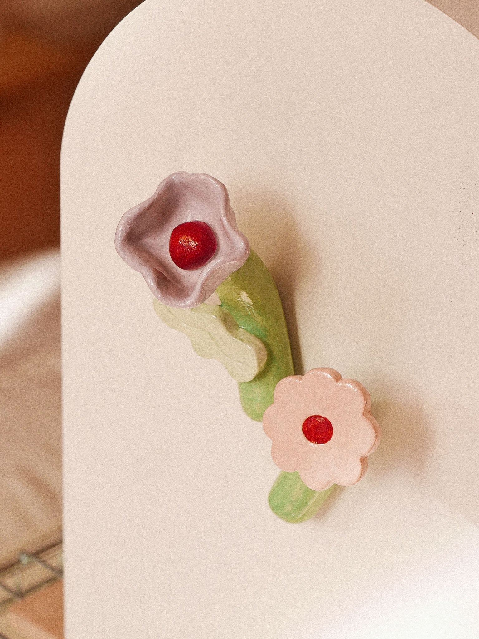 FLOWERS HANDMADE CERAMIC MAGNETS | jeje.things