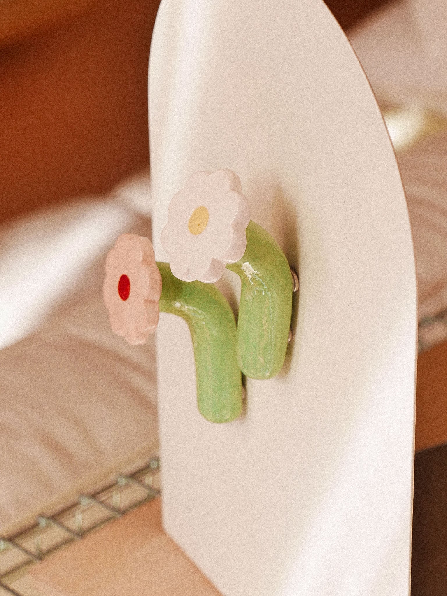 FLOWERS HANDMADE CERAMIC MAGNETS | jeje.things