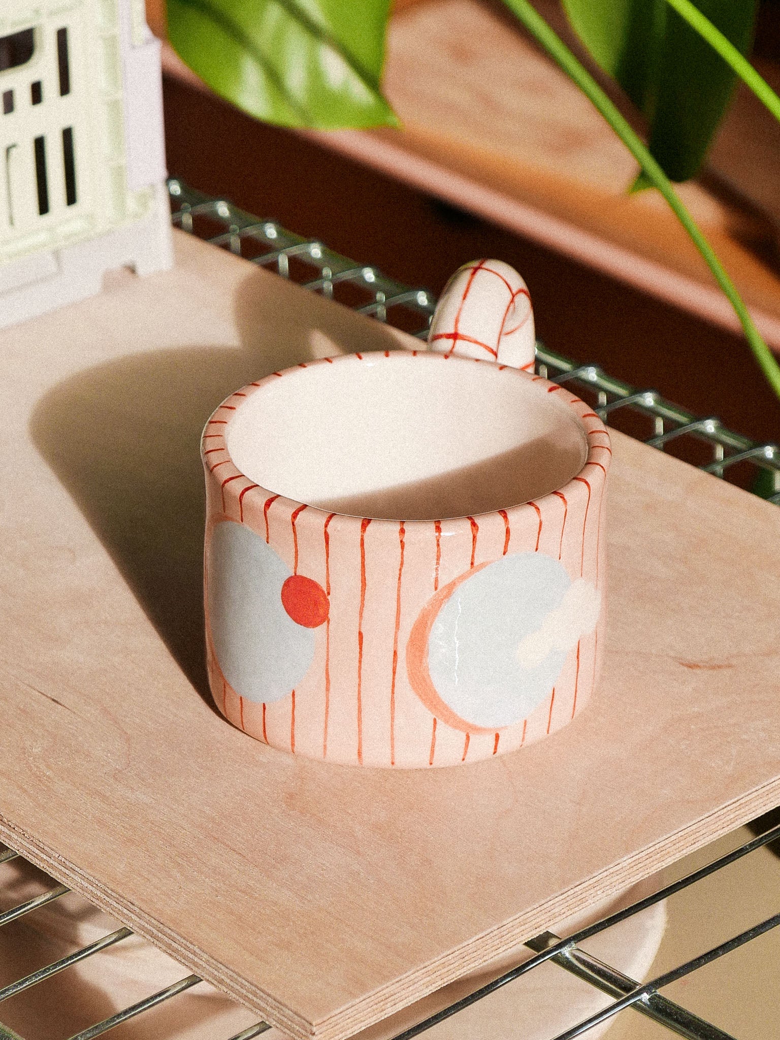 CIRCLES PORTAL HANDMADE CERAMIC MUG.  | jeje.things