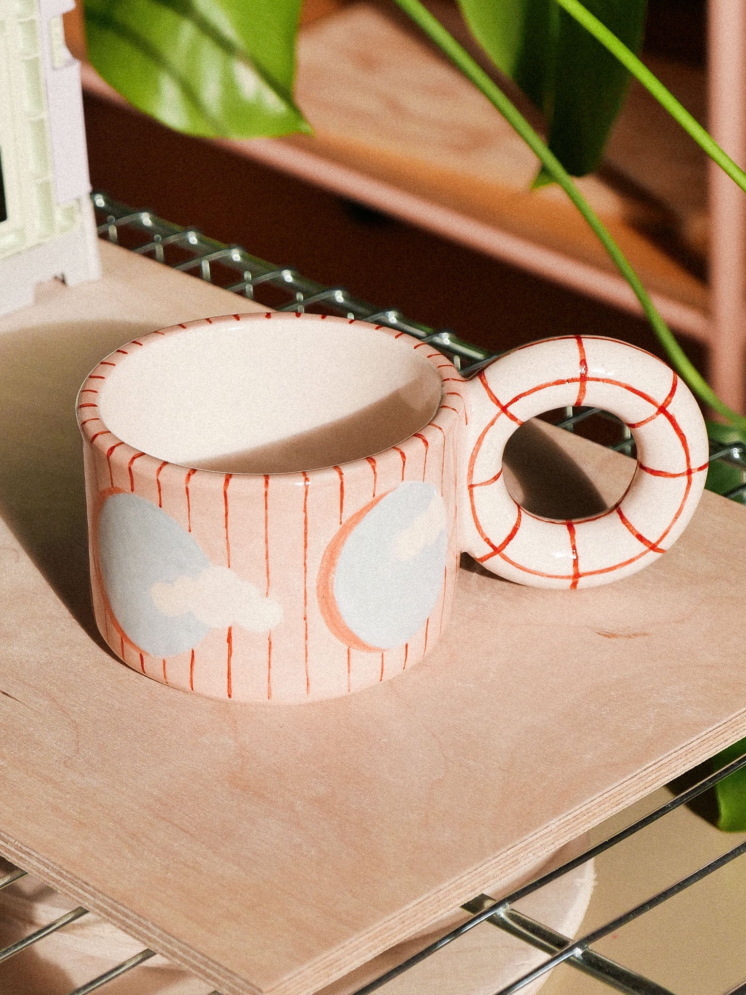 CIRCLES PORTAL HANDMADE CERAMIC MUG.  | jeje.things