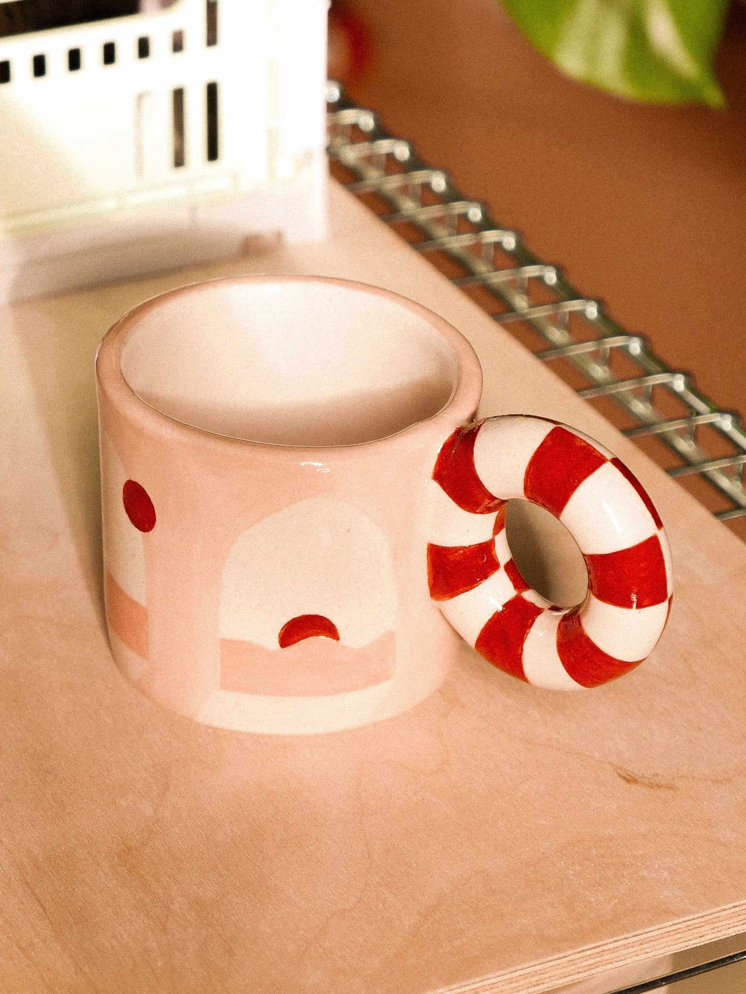 PINK PORTAL HANDMADE CERAMIC MUG.  | jeje.things