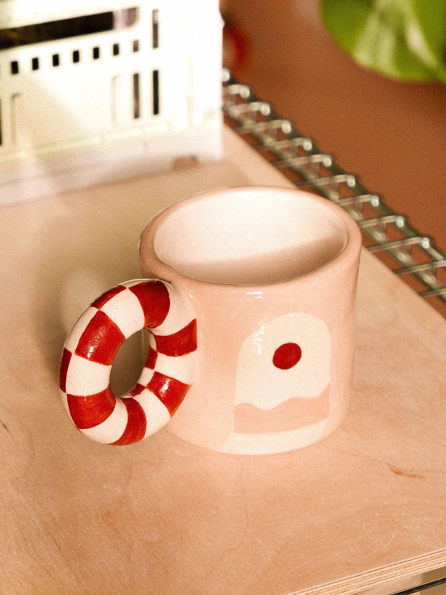 PINK PORTAL HANDMADE CERAMIC MUG.  | jeje.things