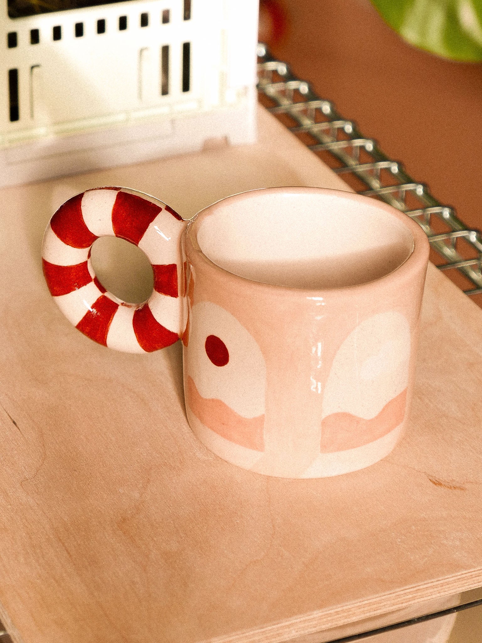 PINK PORTAL HANDMADE CERAMIC MUG.  | jeje.things