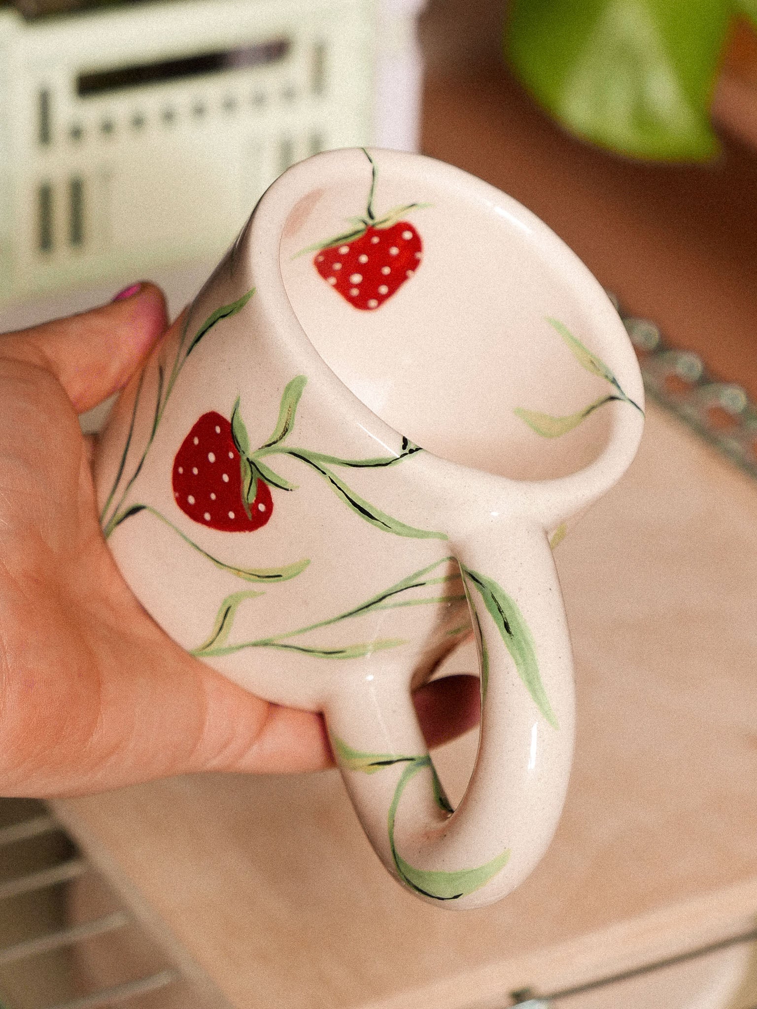 BIG STRAWBERRIES  HANDMADE CERAMIC MUG | jeje.things